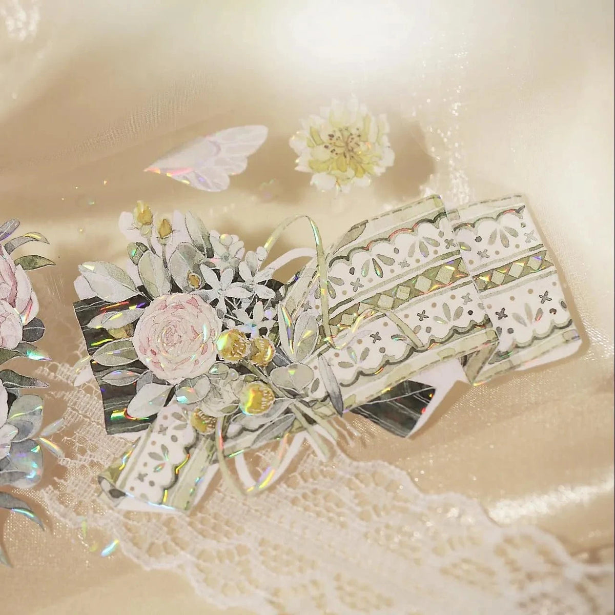 Détail du ruban PET Soft Weave avec nœud floral et rubans à motifs inspirés de la dentelle
